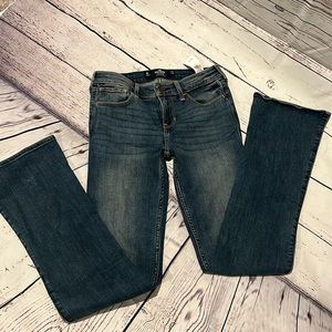 New with tags: women’s Hollister boot, cut jeans